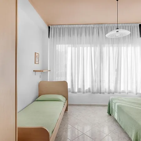 La Marina 1